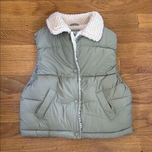 Zara girls kids Green Puffer Vest